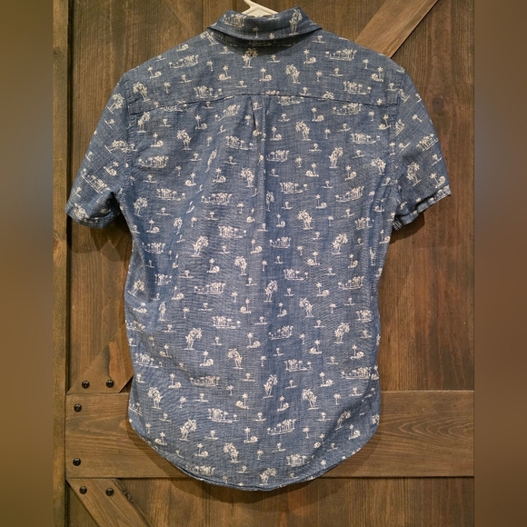 GAP Buttom Down Tripical Short Sleeve Size Small - Picture 3 of 5